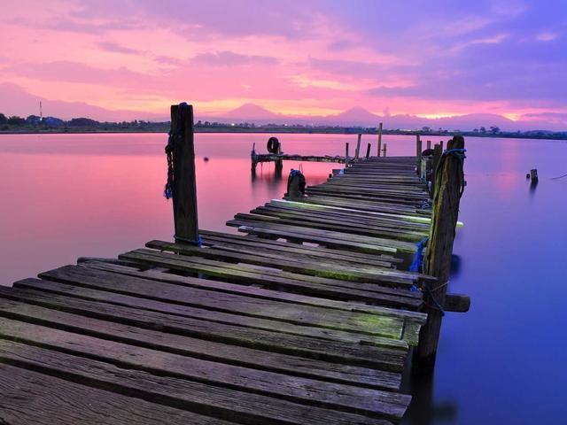 Stretch Wrap Film 18" x 1500ft (4 Rolls)